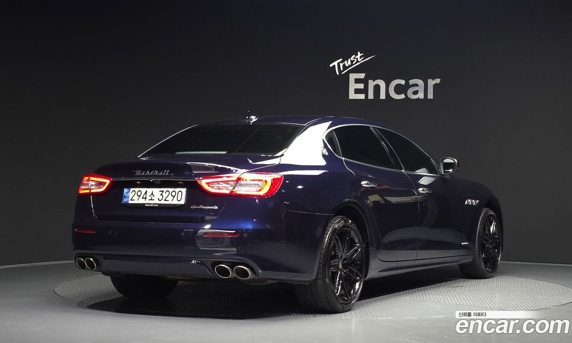 Maserati Quattroporte фото 2