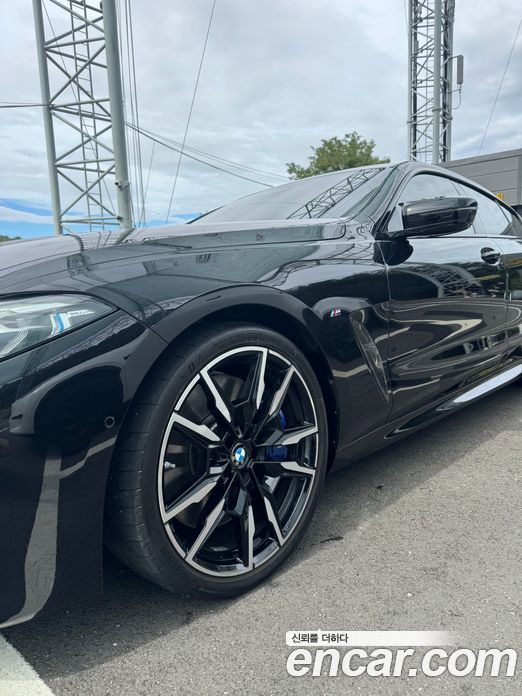 BMW 8-Series (G15)