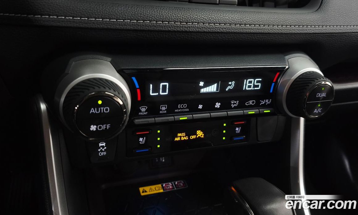 Toyota RAV4 5th Gen фото 17