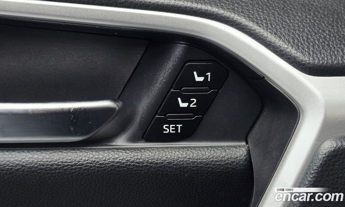 Toyota RAV4 5th Gen фото 31