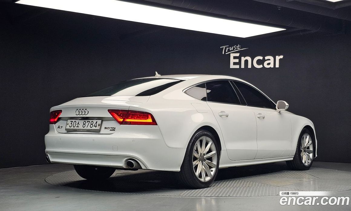 Audi A7 фото 2