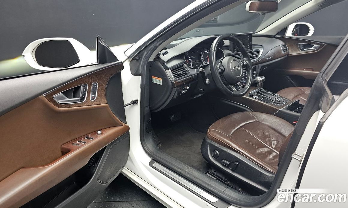 Audi A7 фото 10