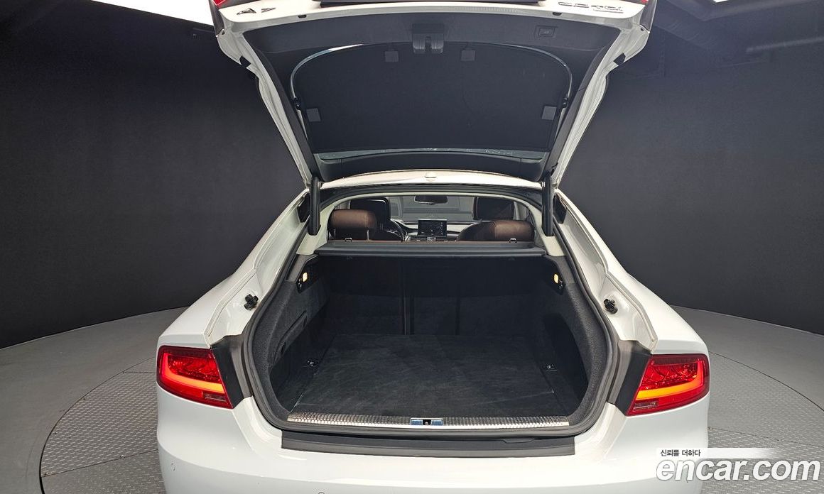 Audi A7 фото 20