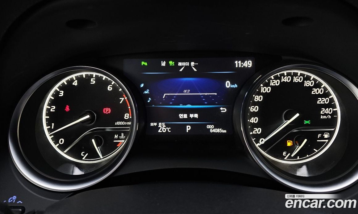 Toyota Camry (XV70) фото 8