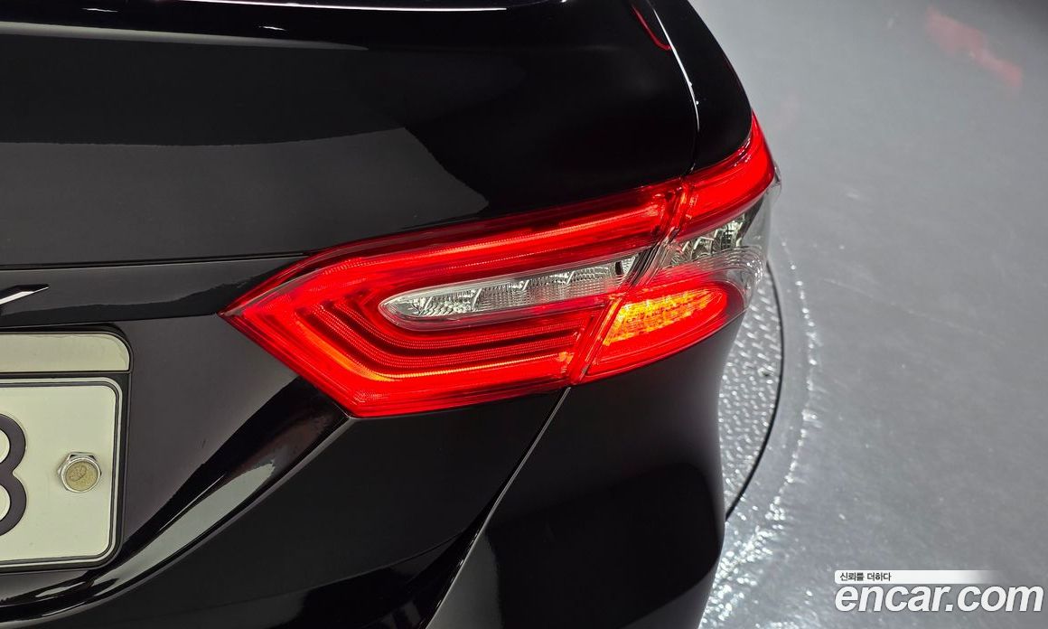 Toyota Camry (XV70) фото 23