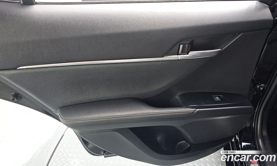 Toyota Camry (XV70) фото 25
