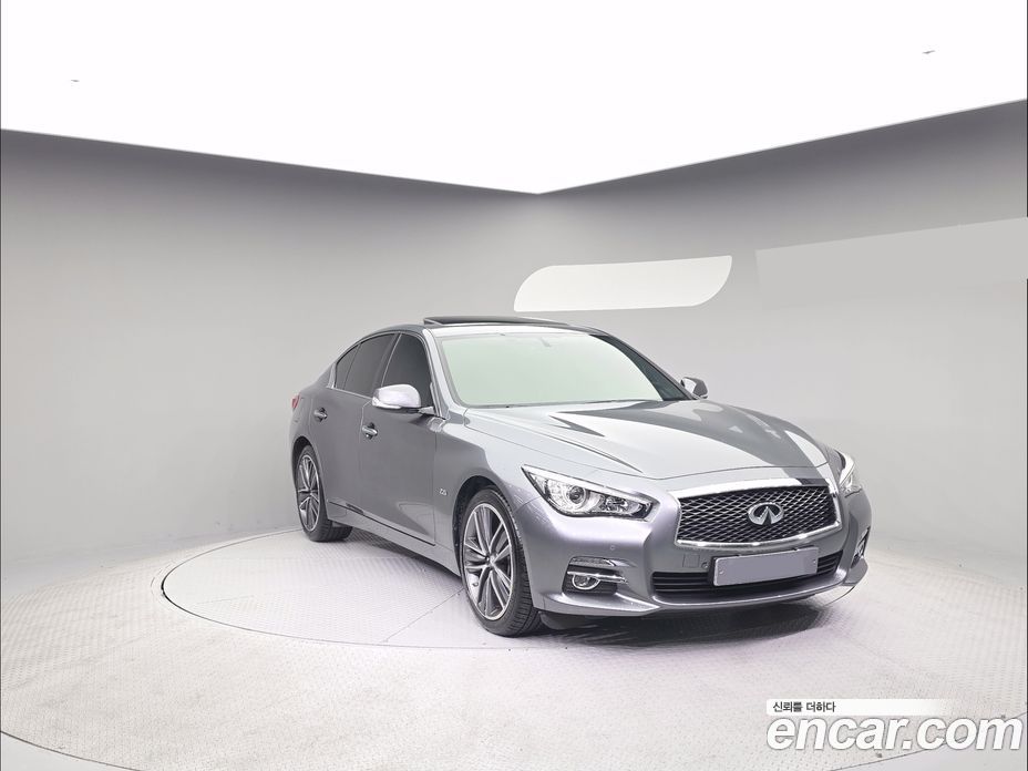 Infiniti Q50 фото 3