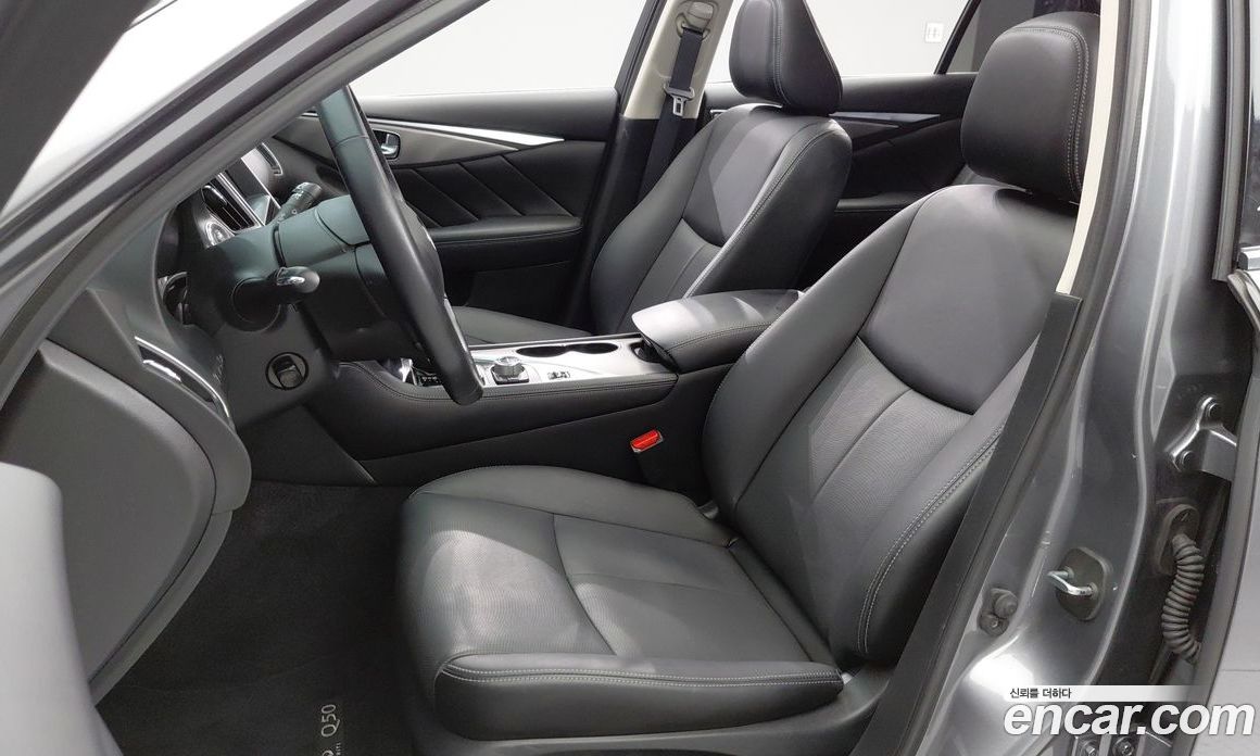 Infiniti Q50 фото 7