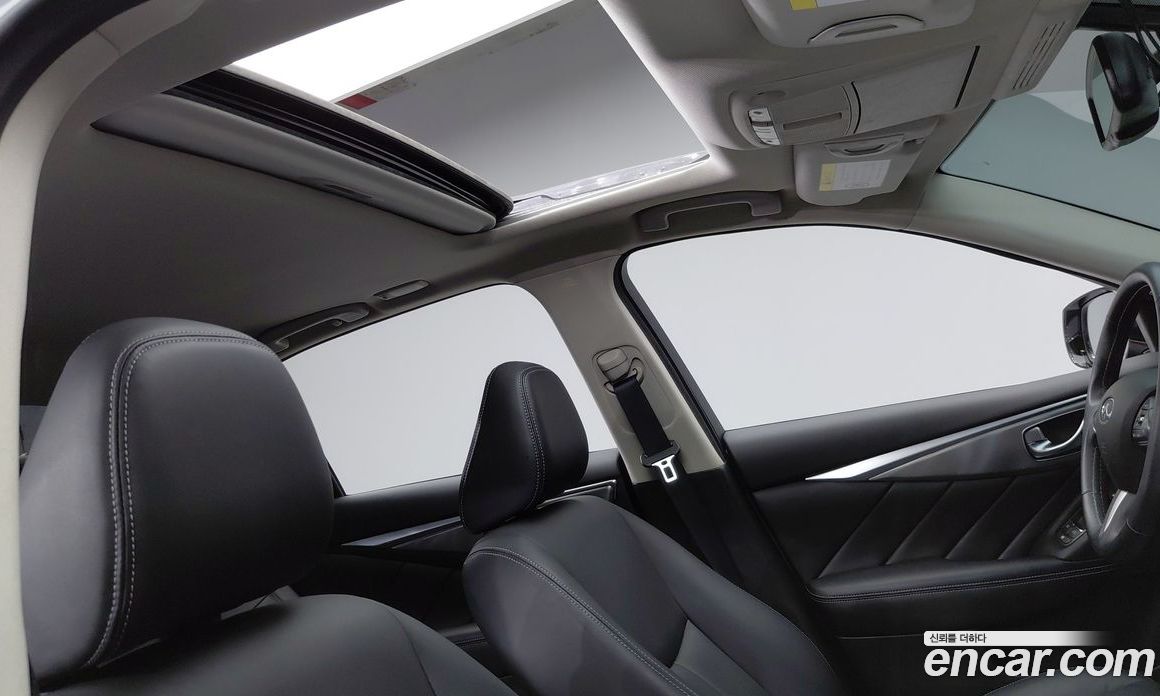Infiniti Q50 фото 9