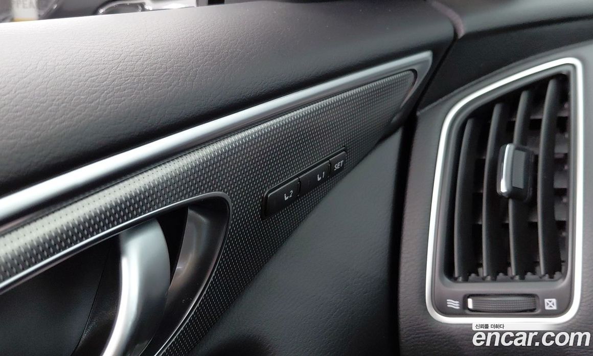 Infiniti Q50 фото 12