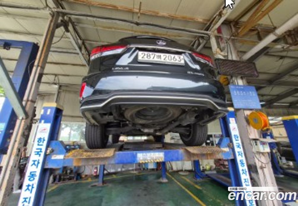 Lexus RX450hL 4th Gen фото 2