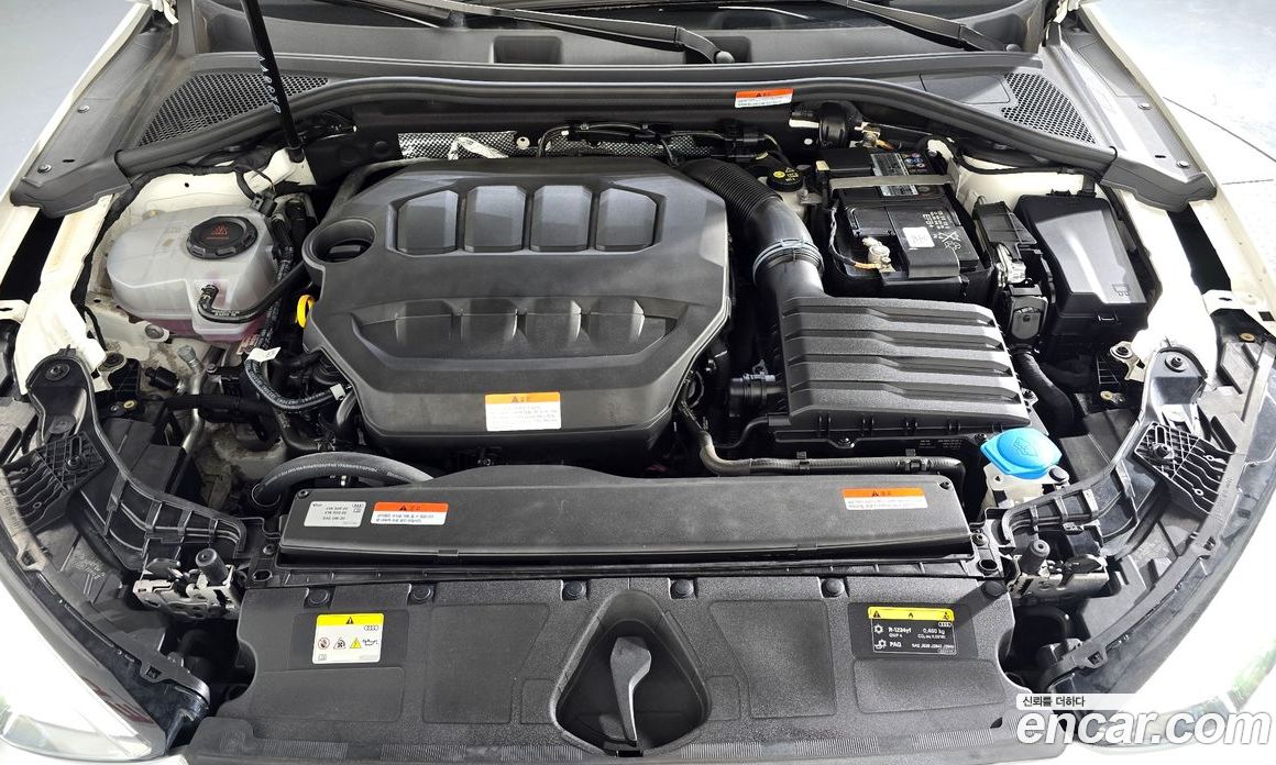 Audi A3 (8Y) фото 6