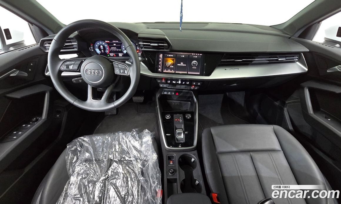 Audi A3 (8Y) фото 7