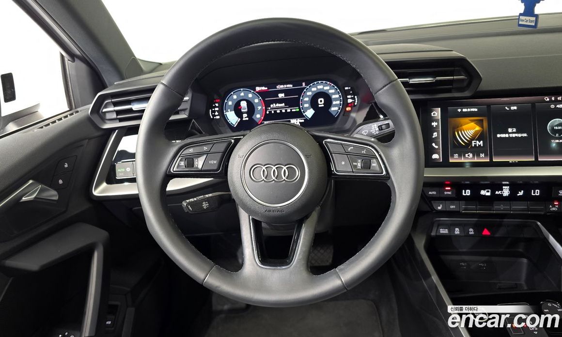 Audi A3 (8Y) фото 13