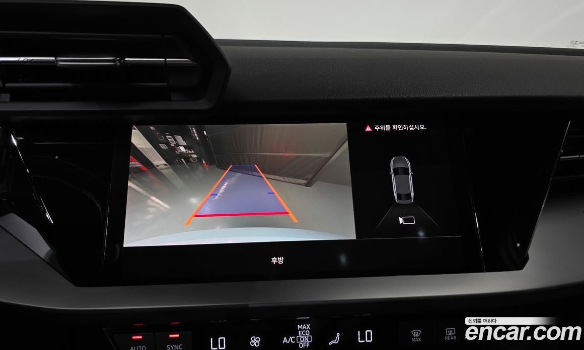 Audi A3 (8Y) фото 14