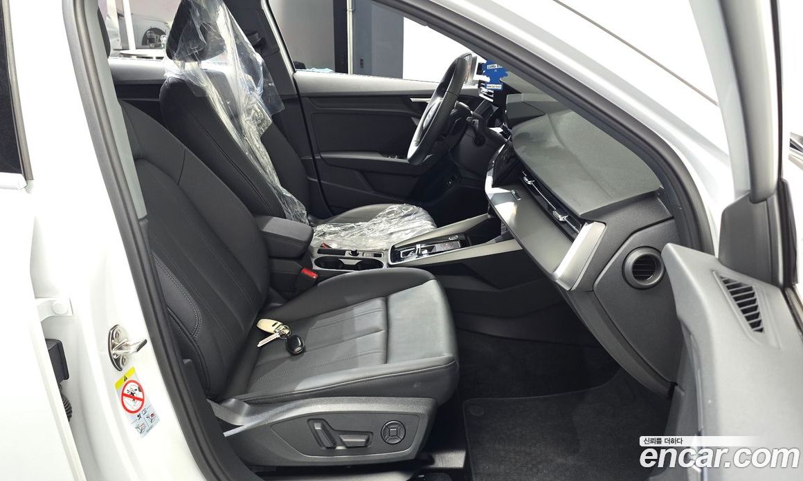 Audi A3 (8Y) фото 26