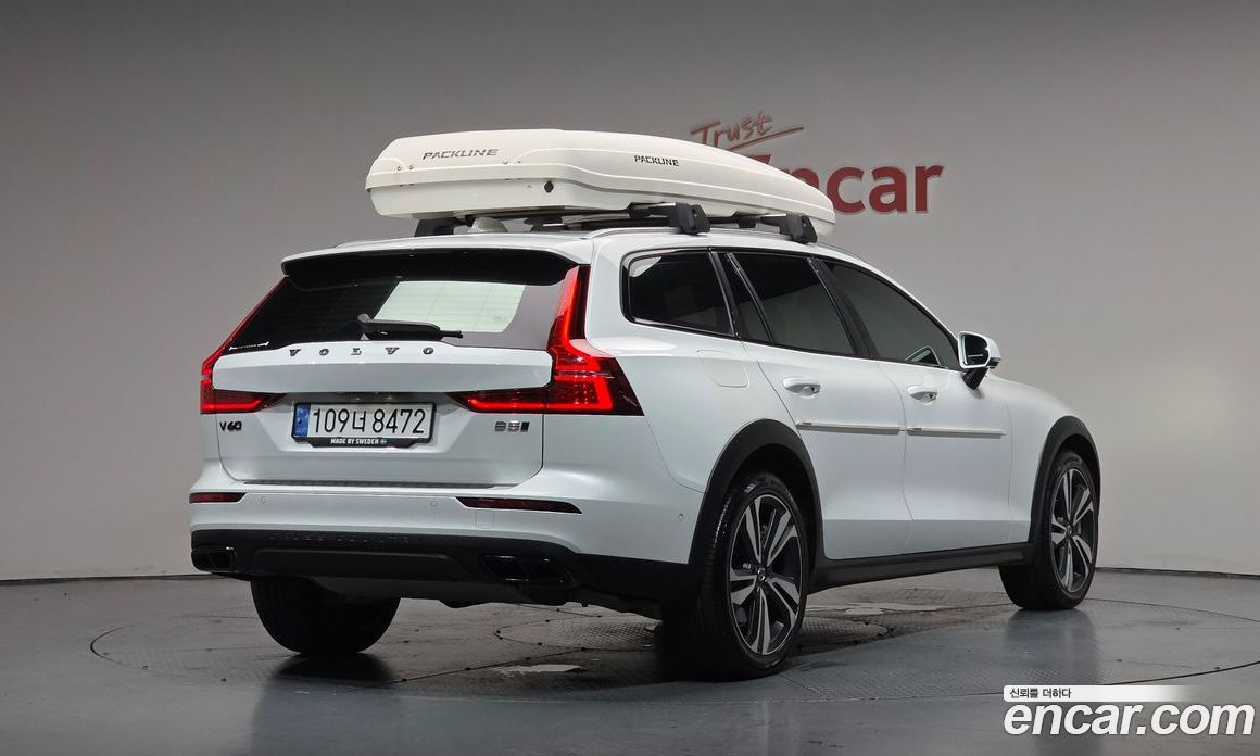 Volvo V60 Cross Country 2nd Gen