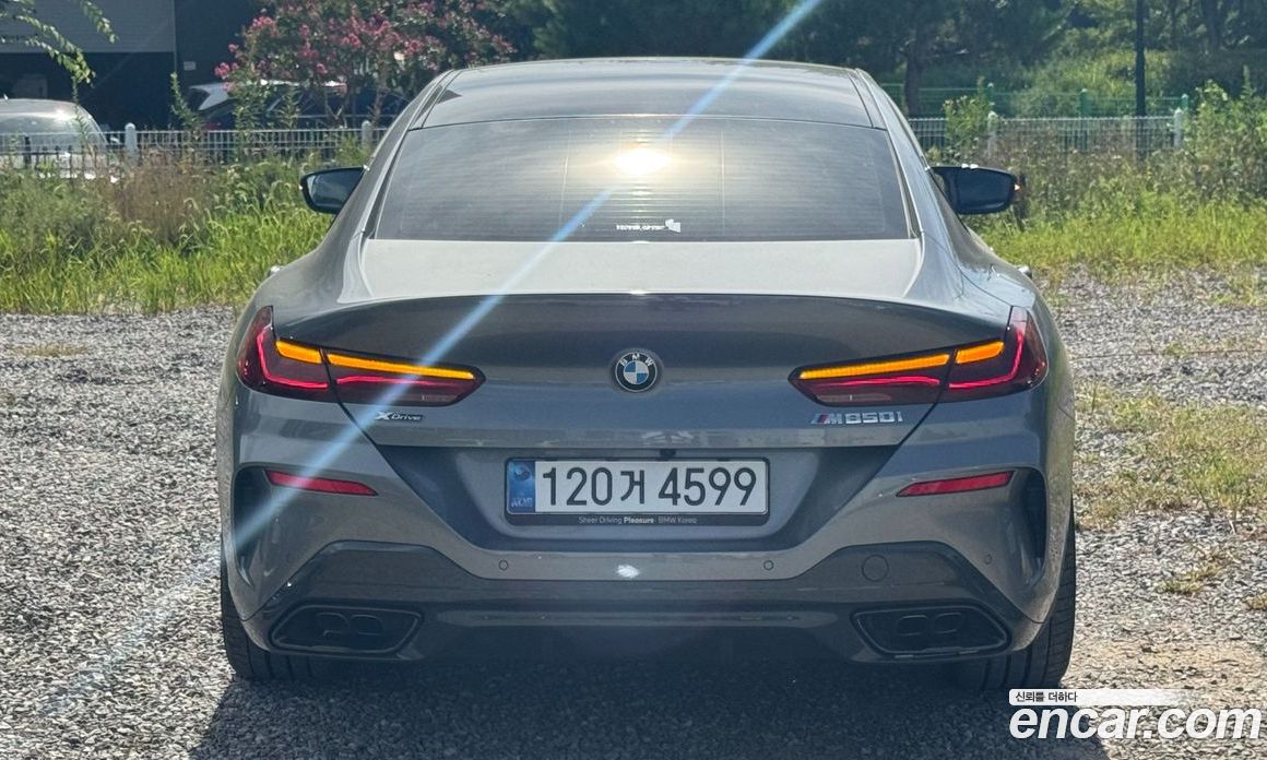 BMW 8-Series (G15) фото 4