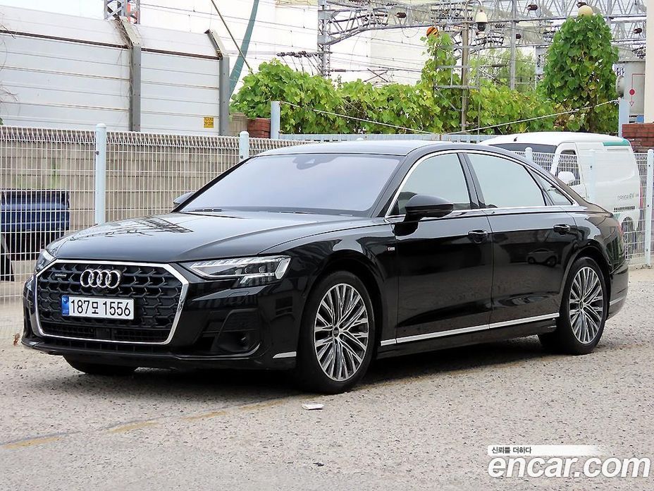 Audi A8 (D5)