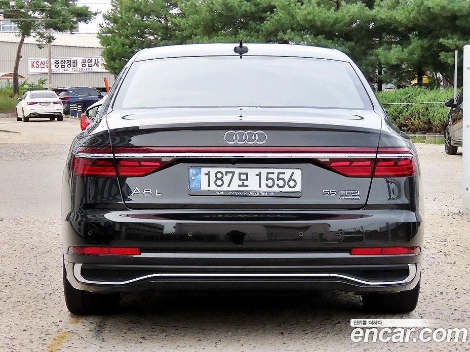 Audi A8 (D5) фото 4