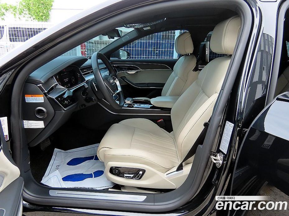 Audi A8 (D5) фото 5