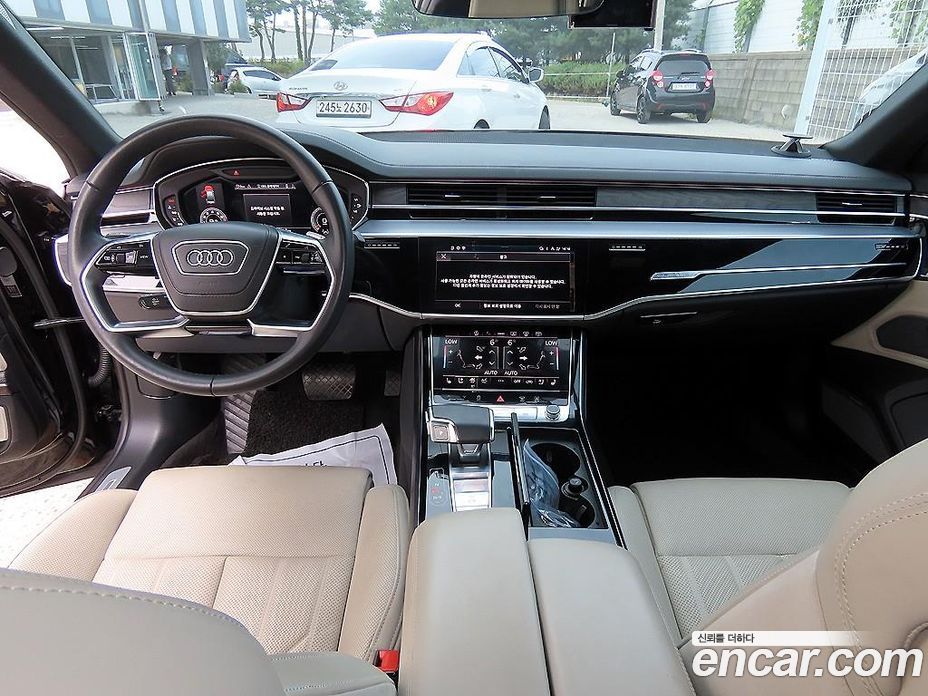 Audi A8 (D5) фото 7