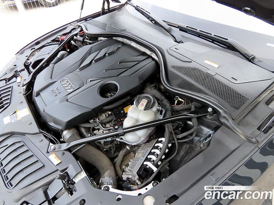 Audi A8 (D5) фото 19