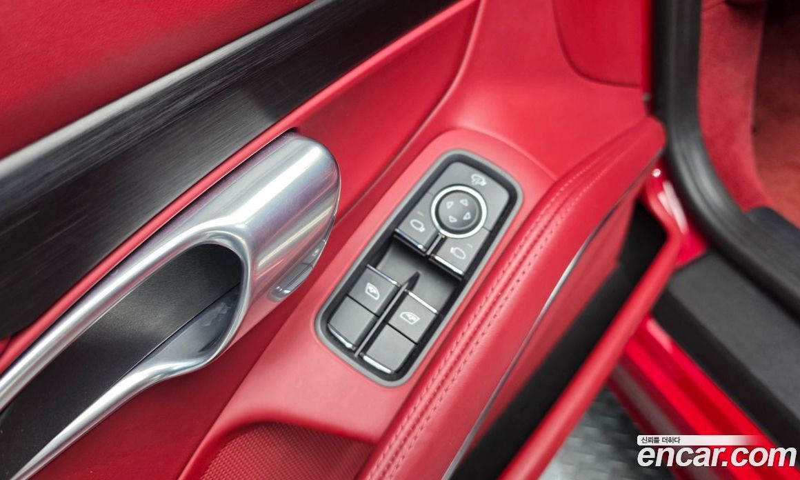 Porsche 718 Boxster фото 26