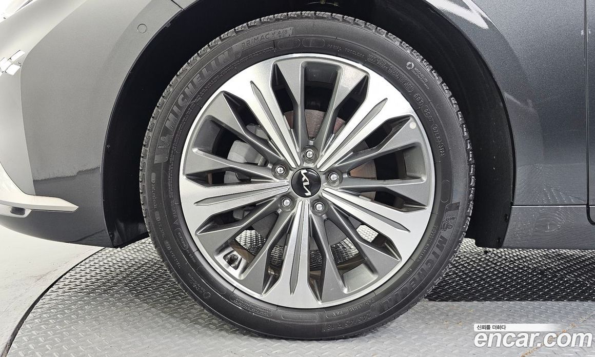 Kia K8 Hybrid фото 5