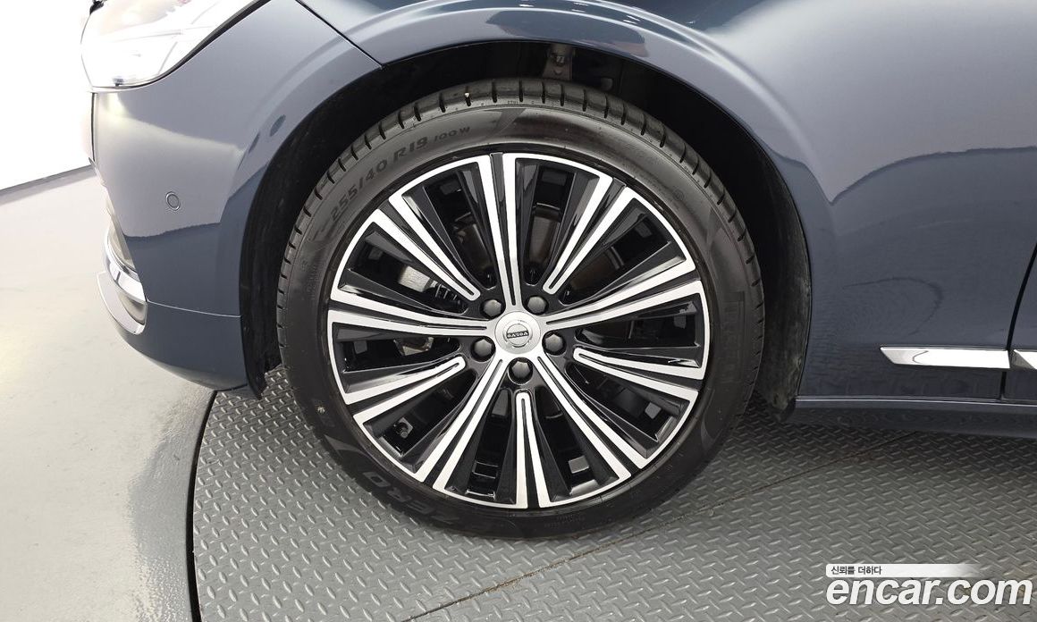 Volvo S90 фото 5