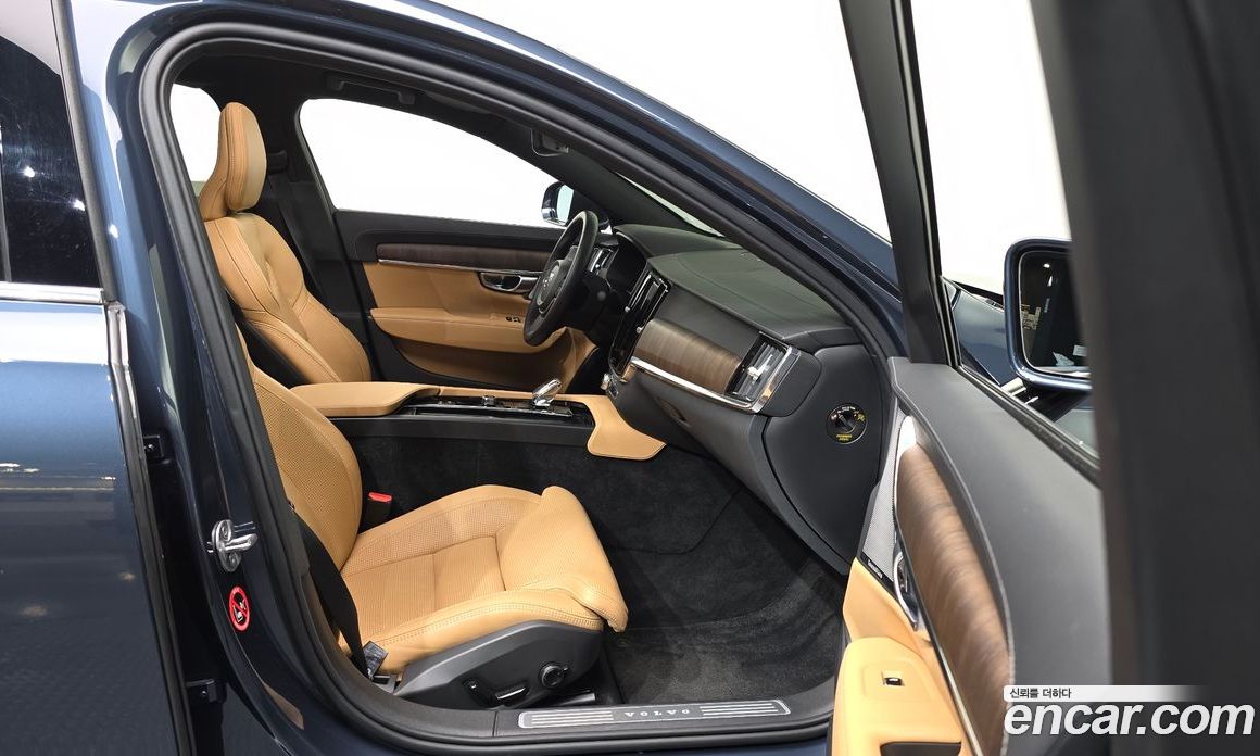 Volvo S90 фото 11