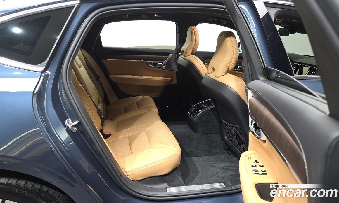 Volvo S90 фото 12