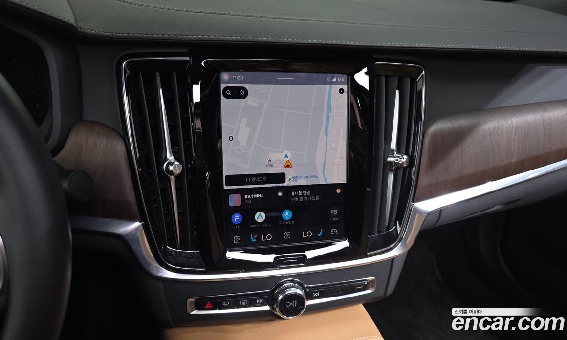 Volvo S90 фото 14