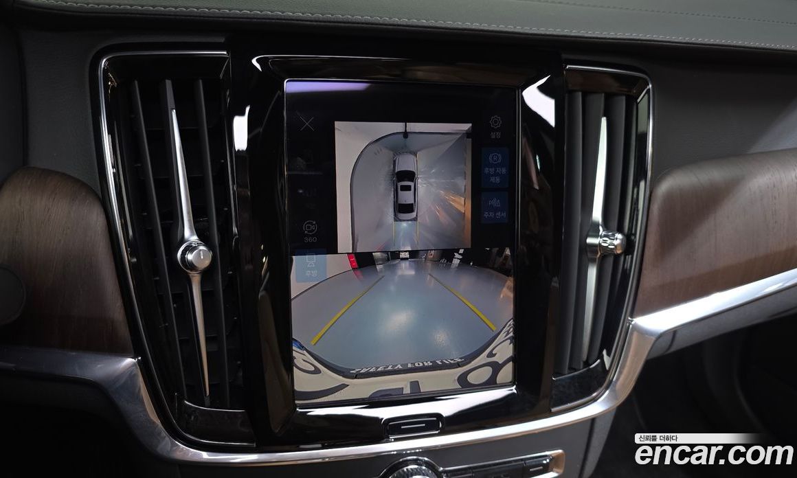 Volvo S90 фото 15