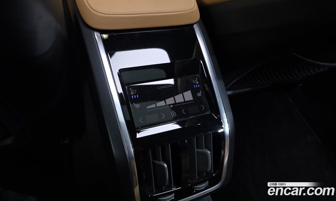 Volvo S90 фото 18