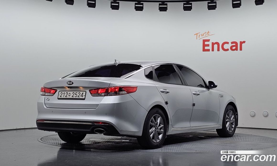 Kia K5 2nd Gen фото 2