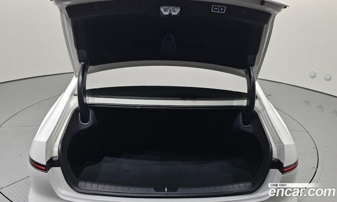 Hyundai Grandeur Hybrid (GN7) фото 15