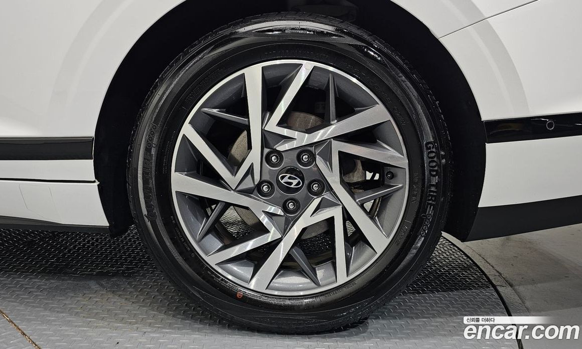 Hyundai Grandeur Hybrid (GN7) фото 21