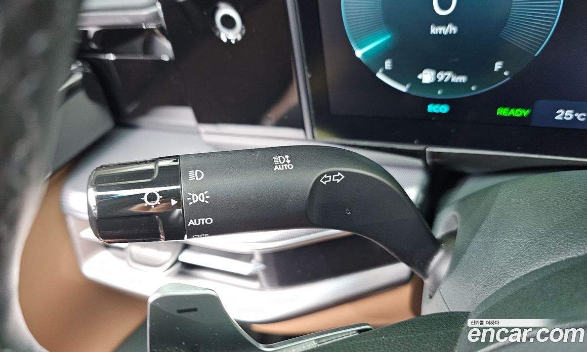 Hyundai Grandeur Hybrid (GN7) фото 27