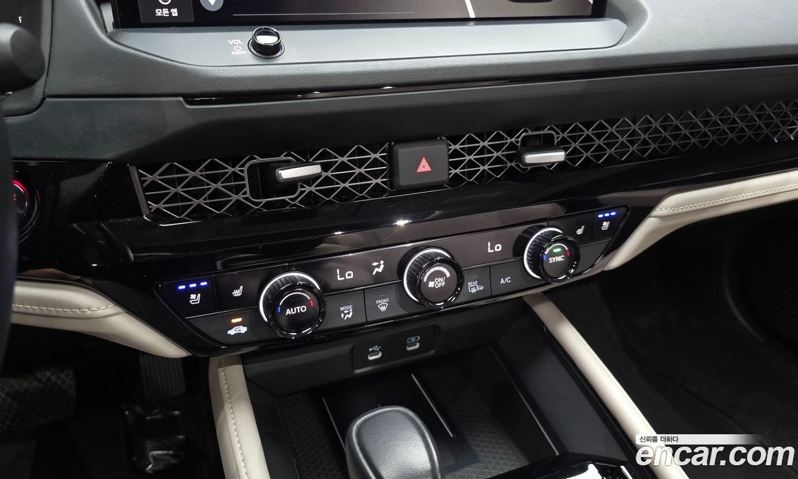 Honda Accord 11th Gen фото 17