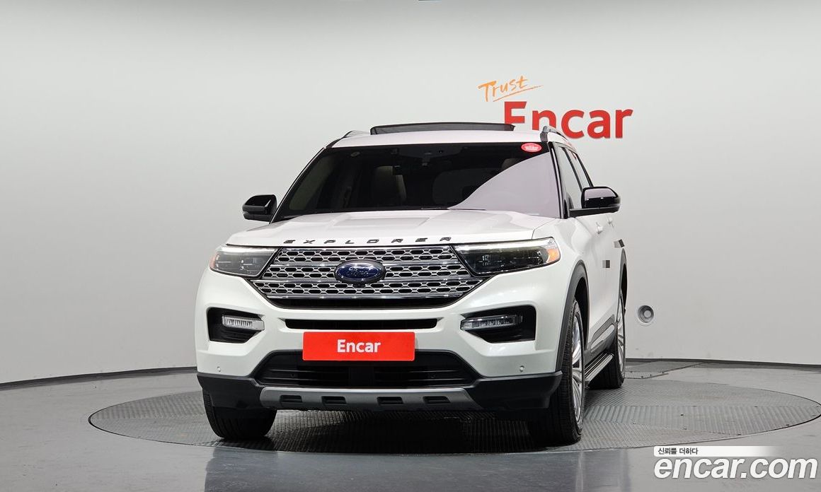 Ford Explorer 6th Gen фото 3