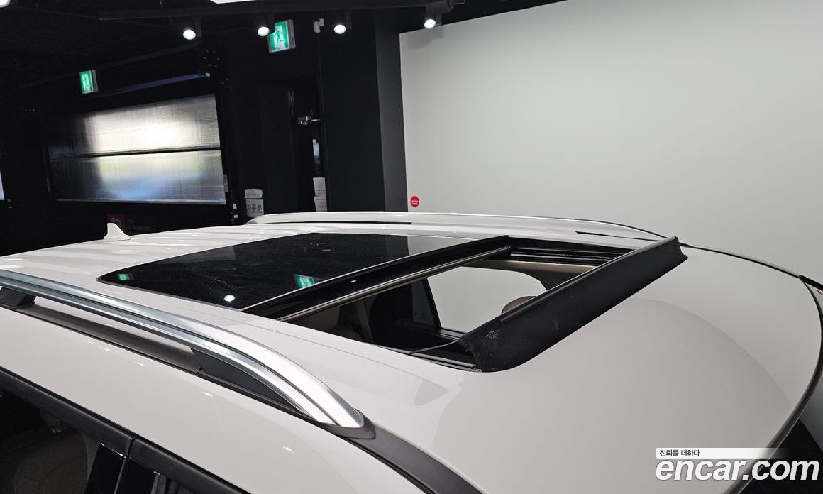 Ford Explorer 6th Gen фото 16