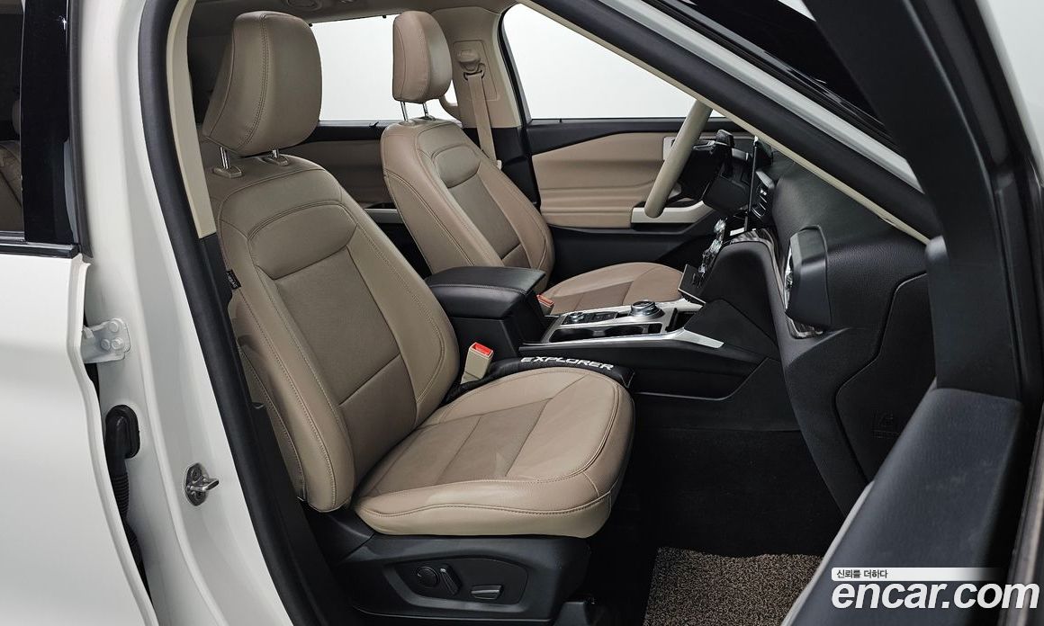 Ford Explorer 6th Gen фото 26
