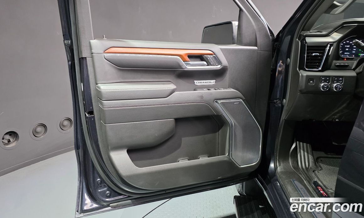 GMC Sierra фото 24