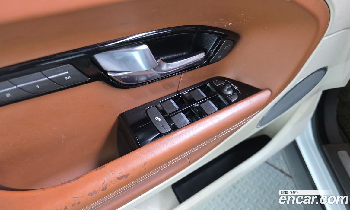 Land Rover Range Rover Evoque фото 17