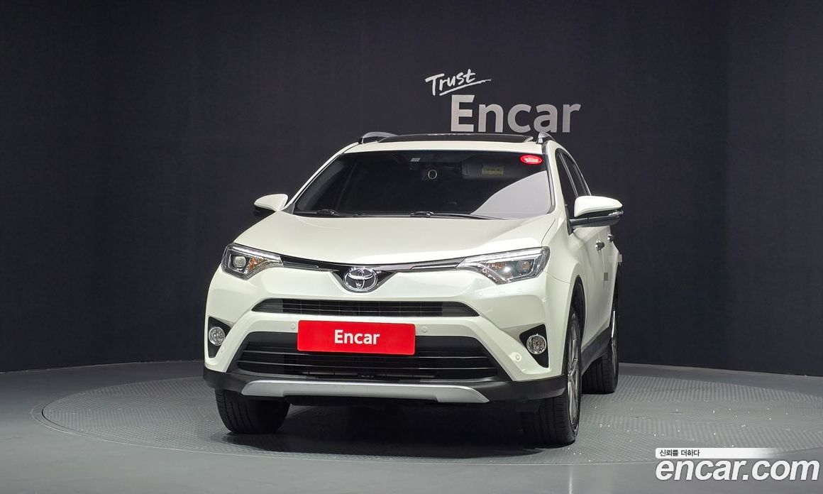 Toyota RAV4 4th Gen фото 3