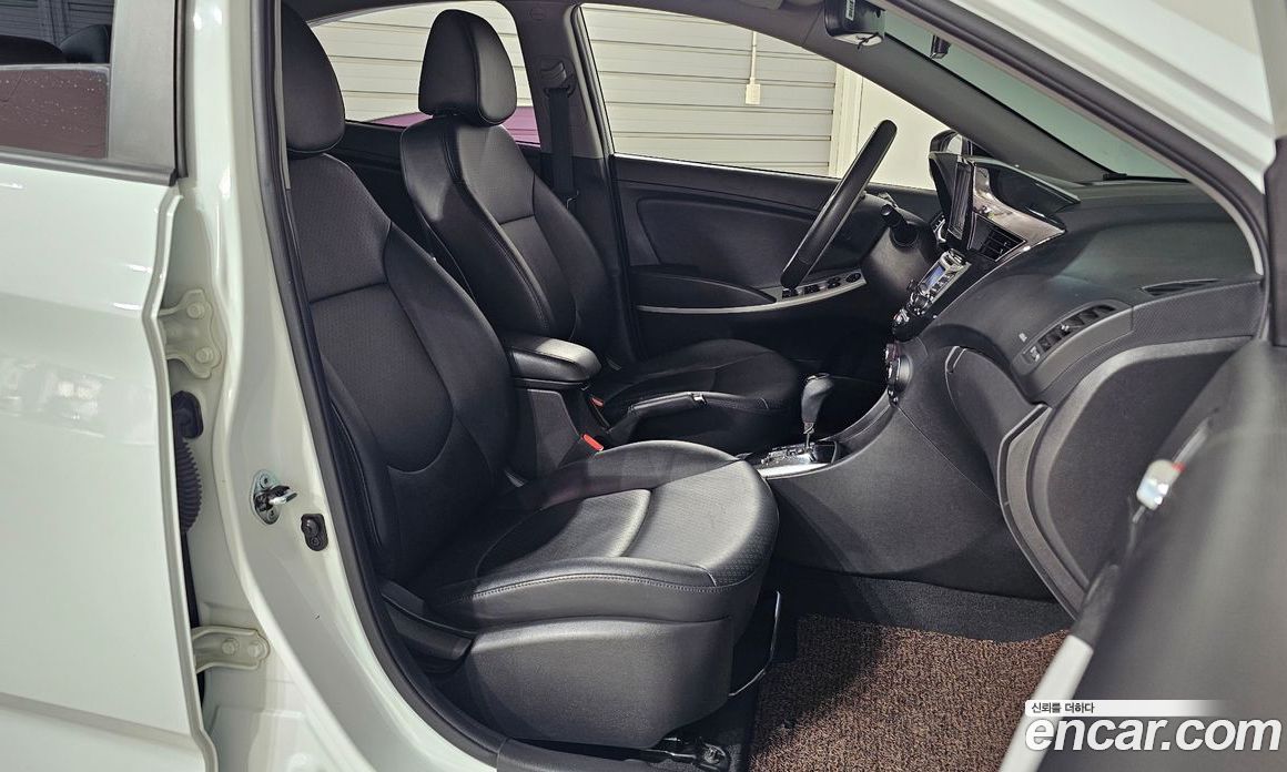 Hyundai Accent (New Type) фото 26