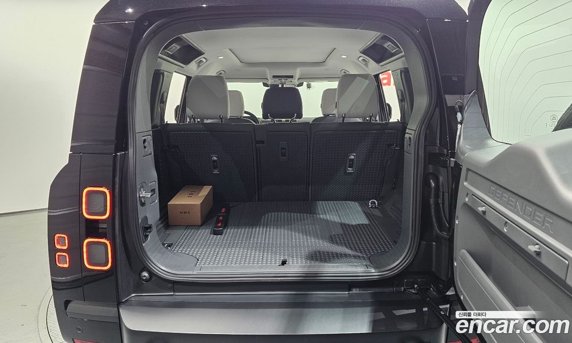 Land Rover Defender (L663) фото 10