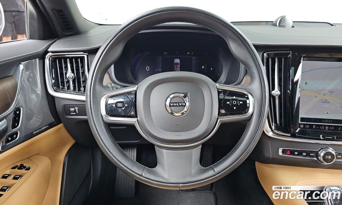 Volvo S90 фото 13
