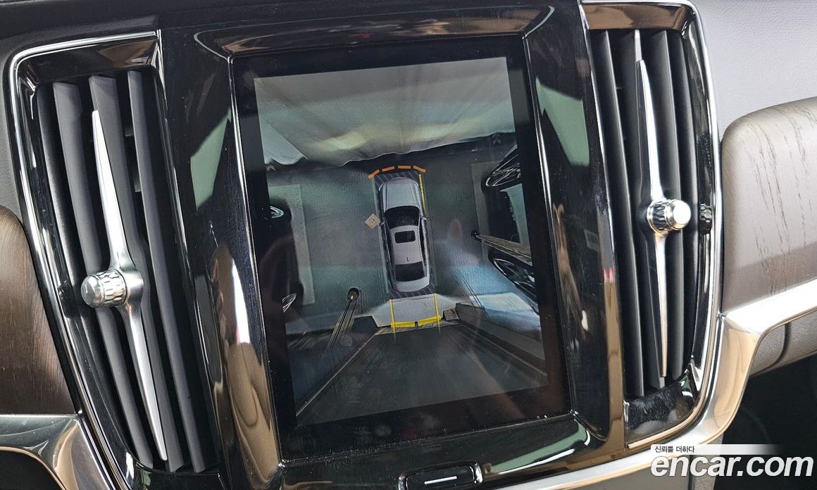 Volvo S90 фото 15
